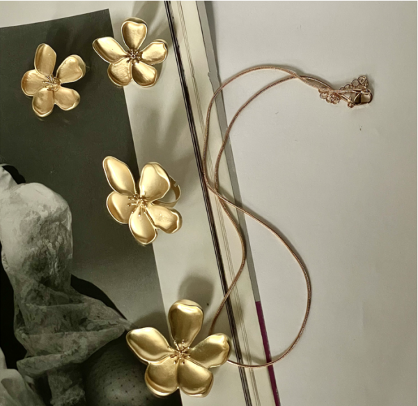 Набір прикрас  Tierra Luna "Golden Flower Set" (намисто, сережки та каблучка)