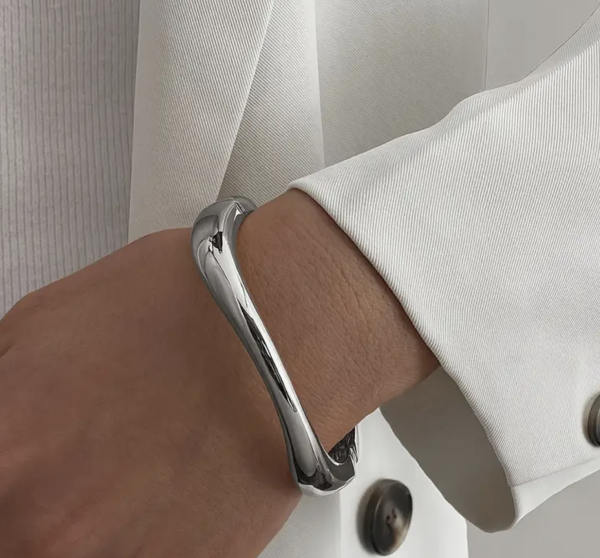 Браслет Tierra Luna “Elegant Silver Curve”.