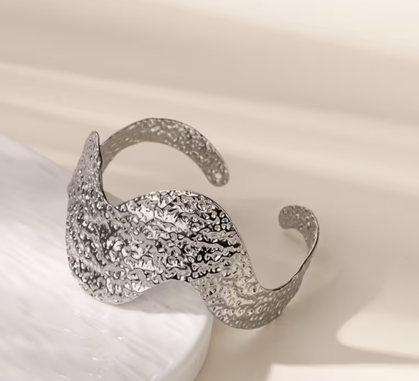 Браслет Tierra Luna “Crumpled Glamorous Wave Silver”