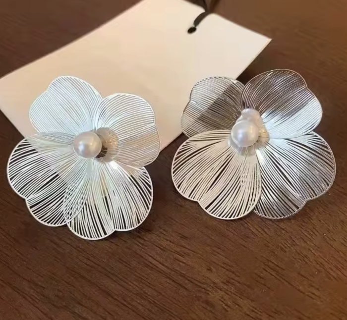 Сережки Tierra Luna “Harmonious Silver Flower”