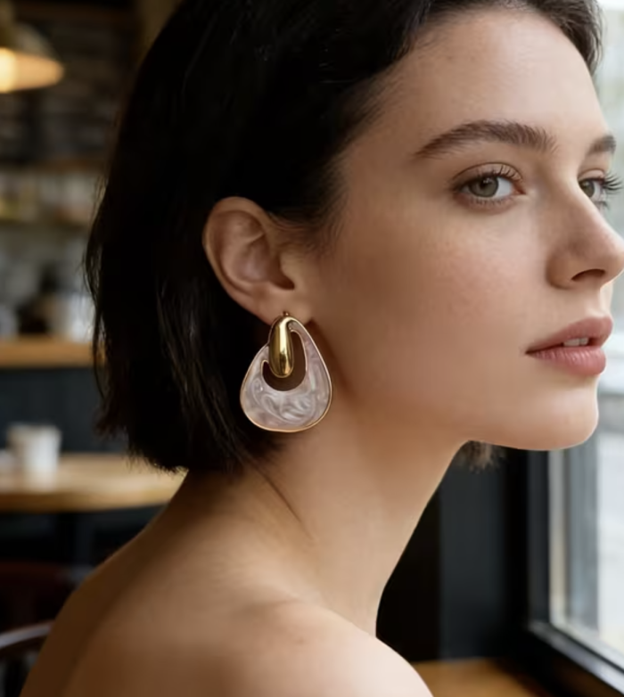 Сережки Tierra Luna "Gold Crescent White"